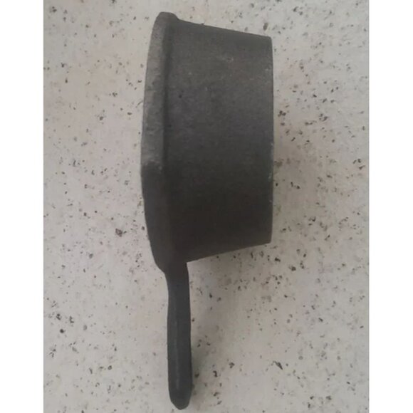 Vintage Black Cast Iron Mini Skillet With Handle - SET of 6 pieces - Great Gift - Picture 3 of 3